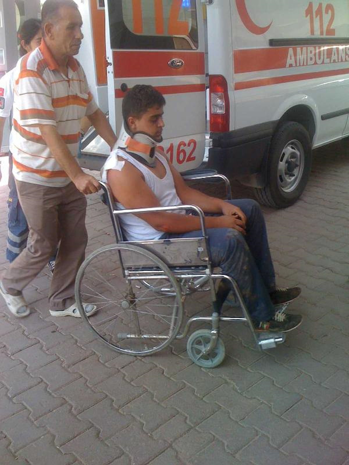 Gölbaşı\'nda Midibüs Devrildi: 2 Yaralı