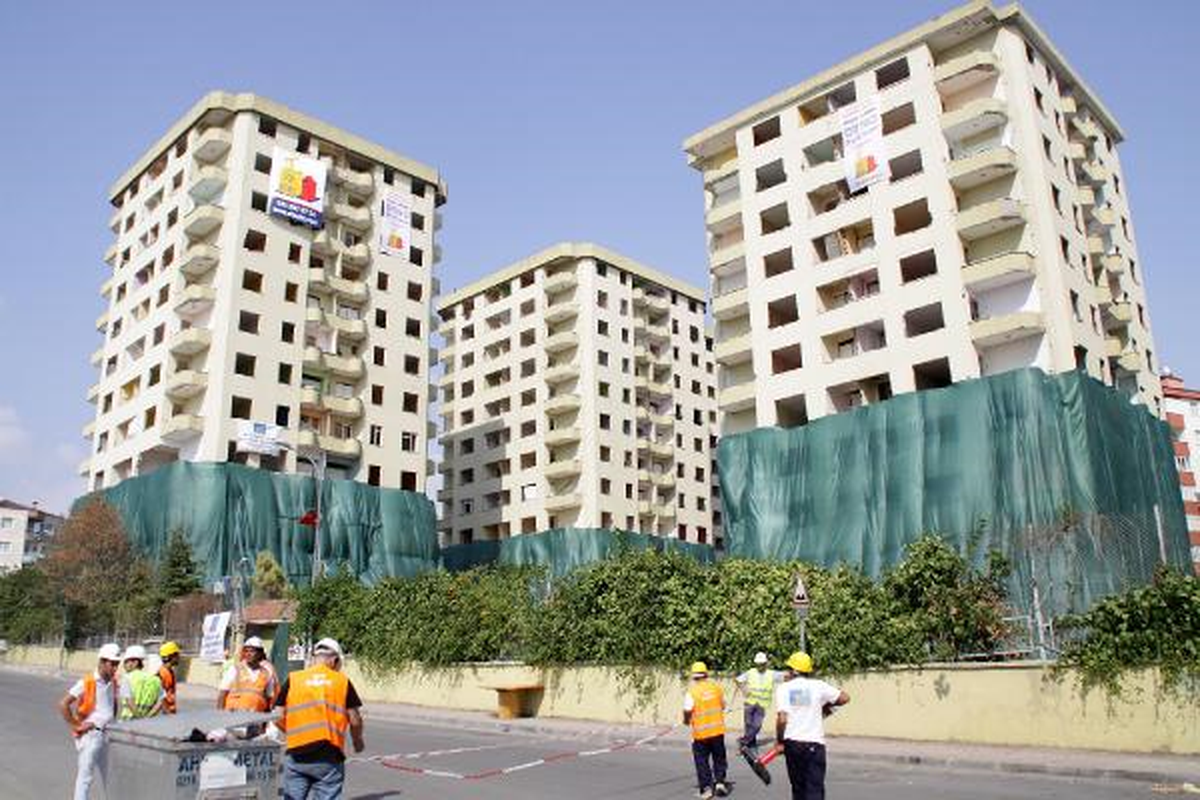 Kartal\'da Kentsel Dönüşüm Yıkımı