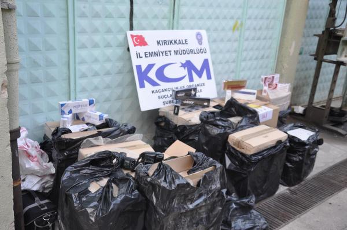 Kırıkkale de 10 Bin Paket Kaçak Sigara Ele Geti