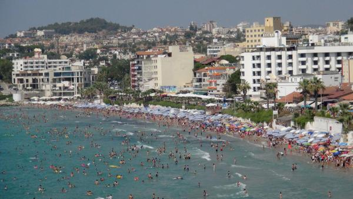 Kuşadası Hafta Sonu Tıklım Tıklım Doldu