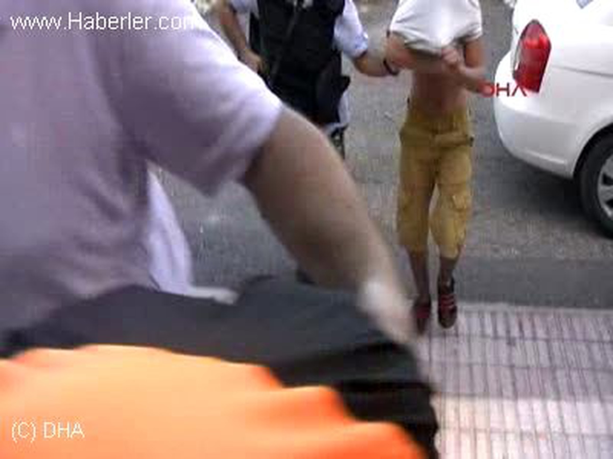Mahkemenin Serbest Bıraktığı 2 Çocuk Otomobil Çaldı