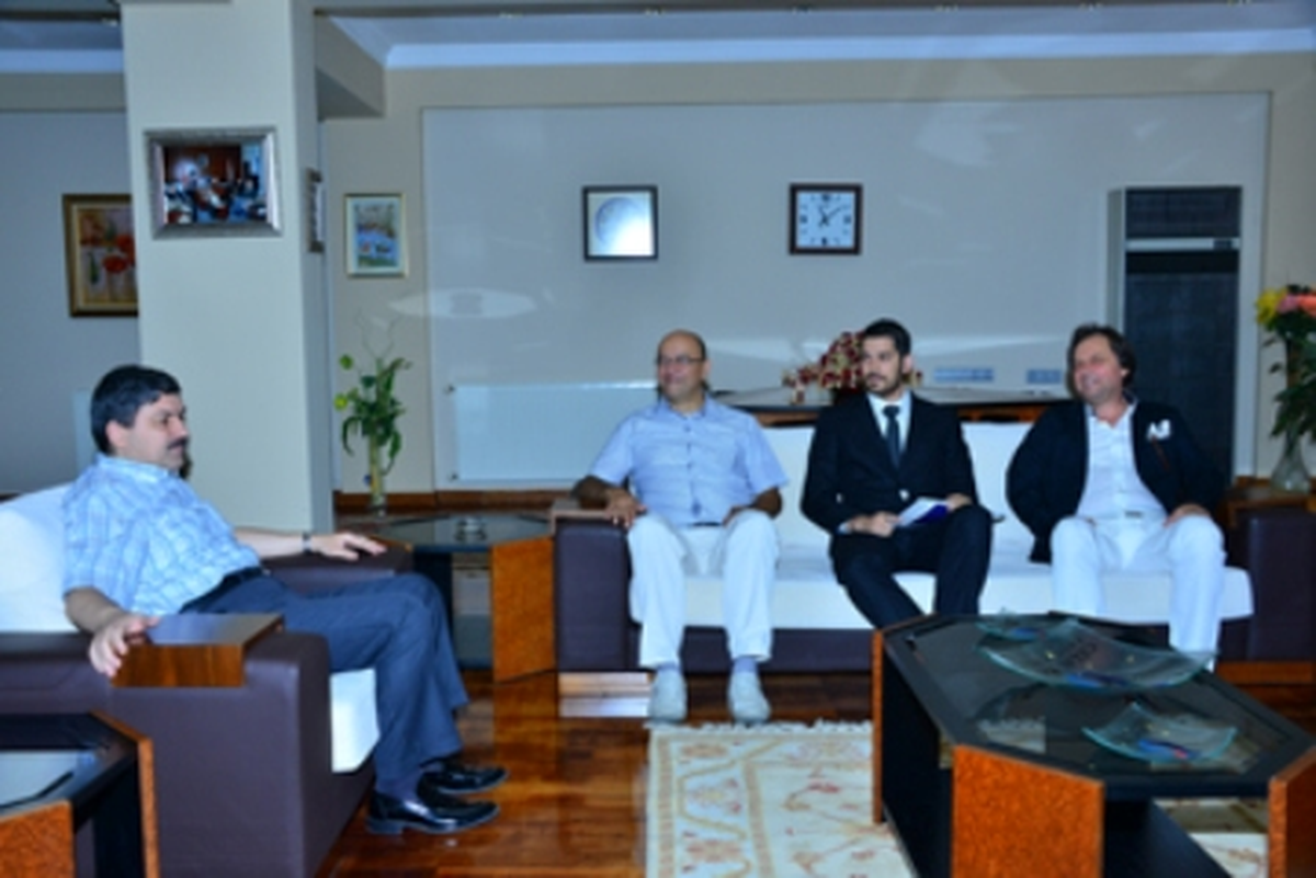 Odeion Mimarlık Firması\'na Teşekkür Plaketi Sunuldu