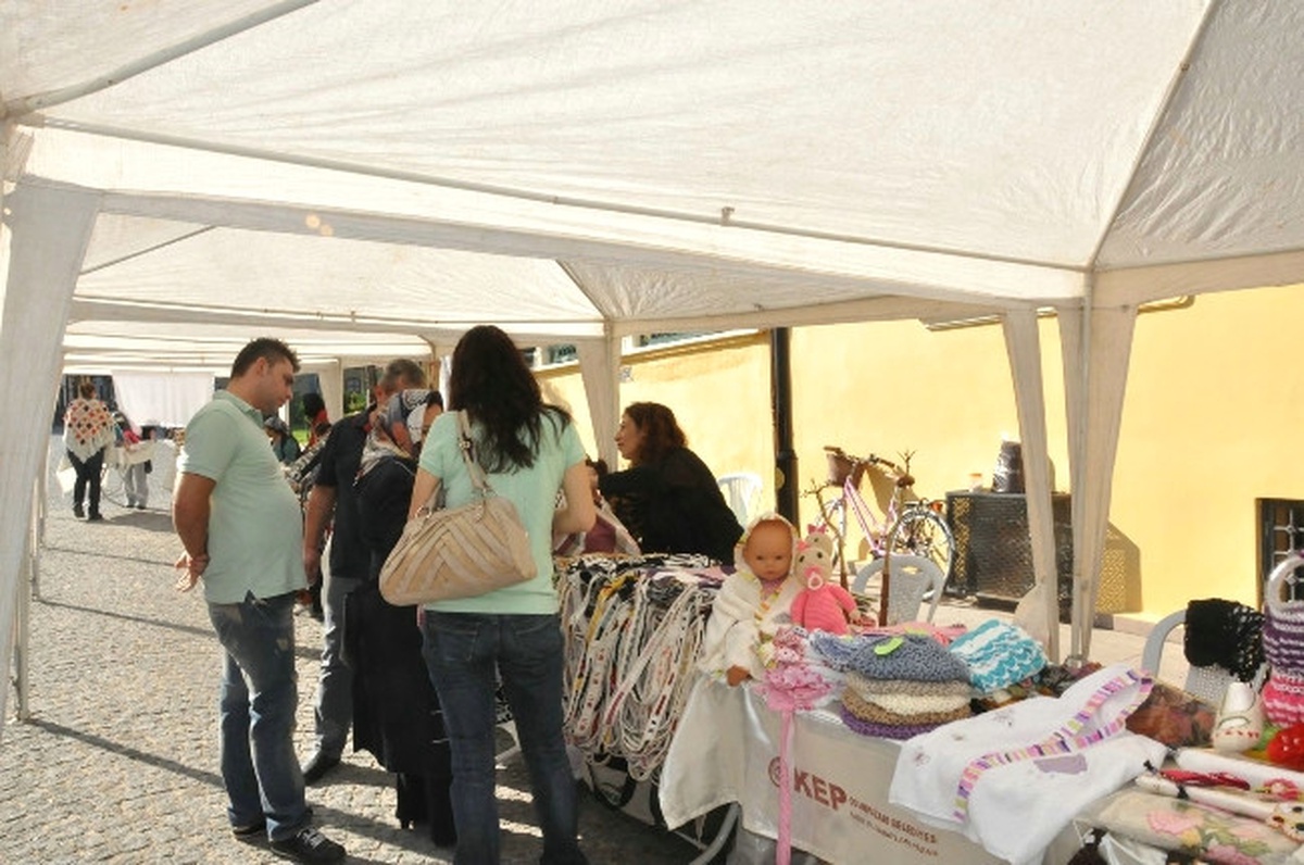 Okep\'in Bebek Kıyafetlerine Büyük İlgi