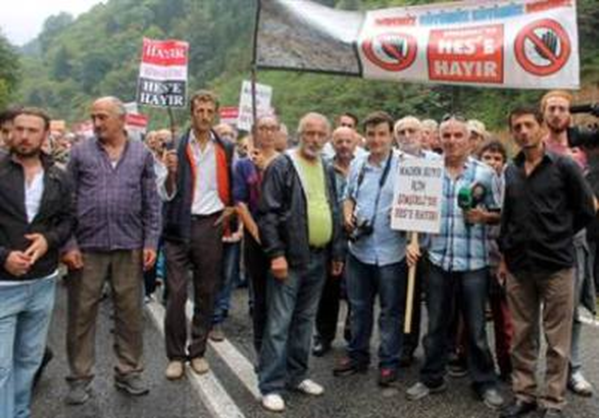 Rize\'de Hes Protestosu