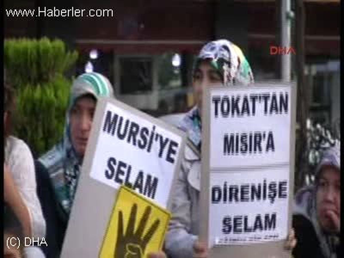 Tokat\'ta Mursi\'ye Destek Eylemi