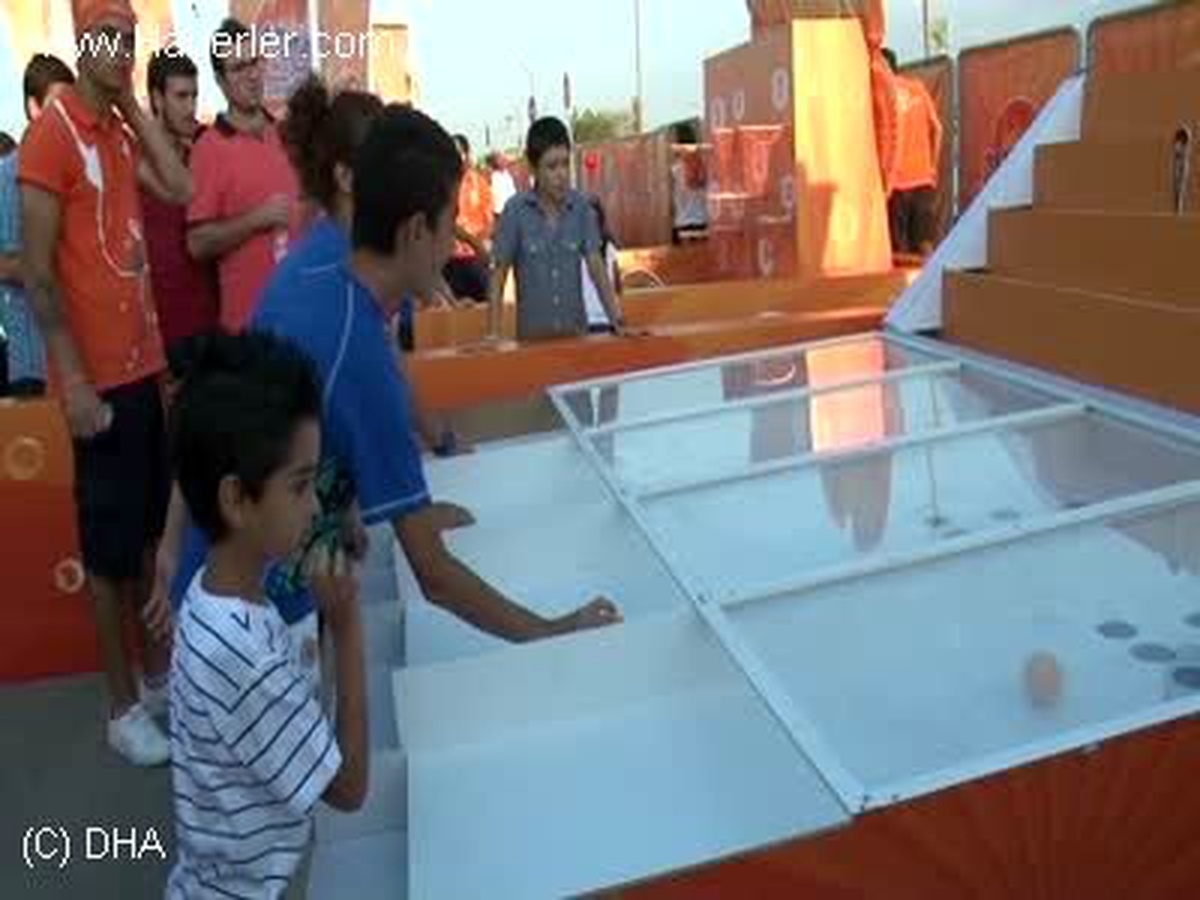 12. Fanta Gençlik Festivali\'nin 3. Konseri Bursa\'da Oldu