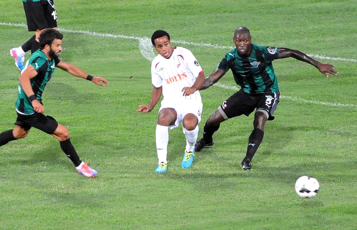 Akhisar Belediyespor\'da Niassa Sevinci