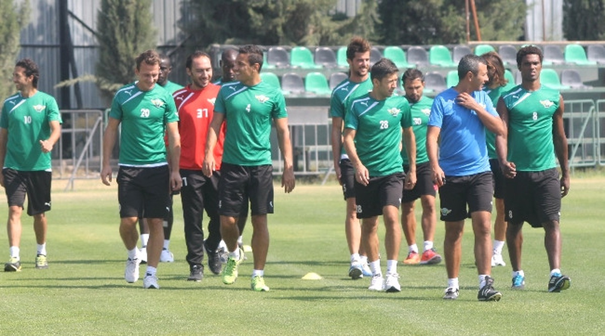 Akhisar Belediyespor\'da Yüzler Gülüyor