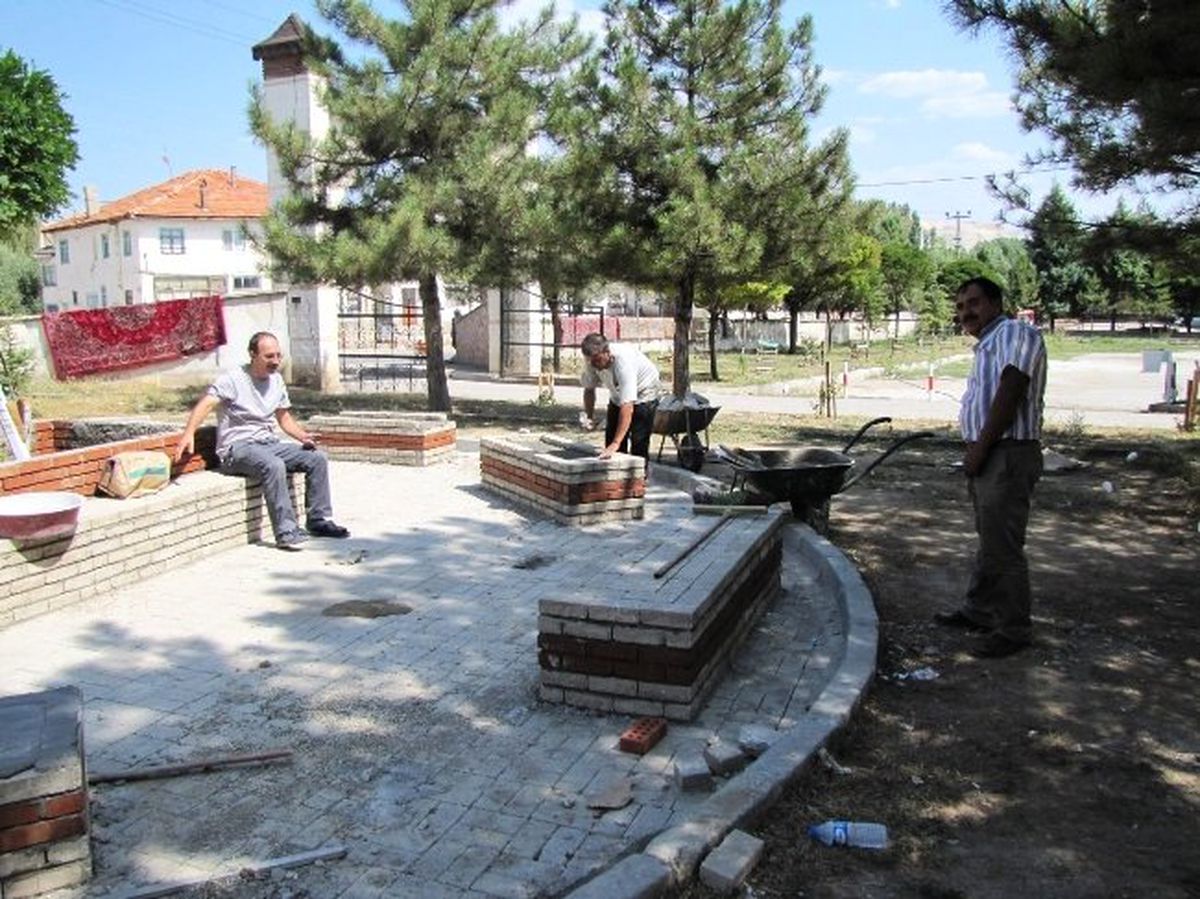 Atatürk İlkokulunda Bakım Onarım ve Çevre Düzenleme Çalışmaları