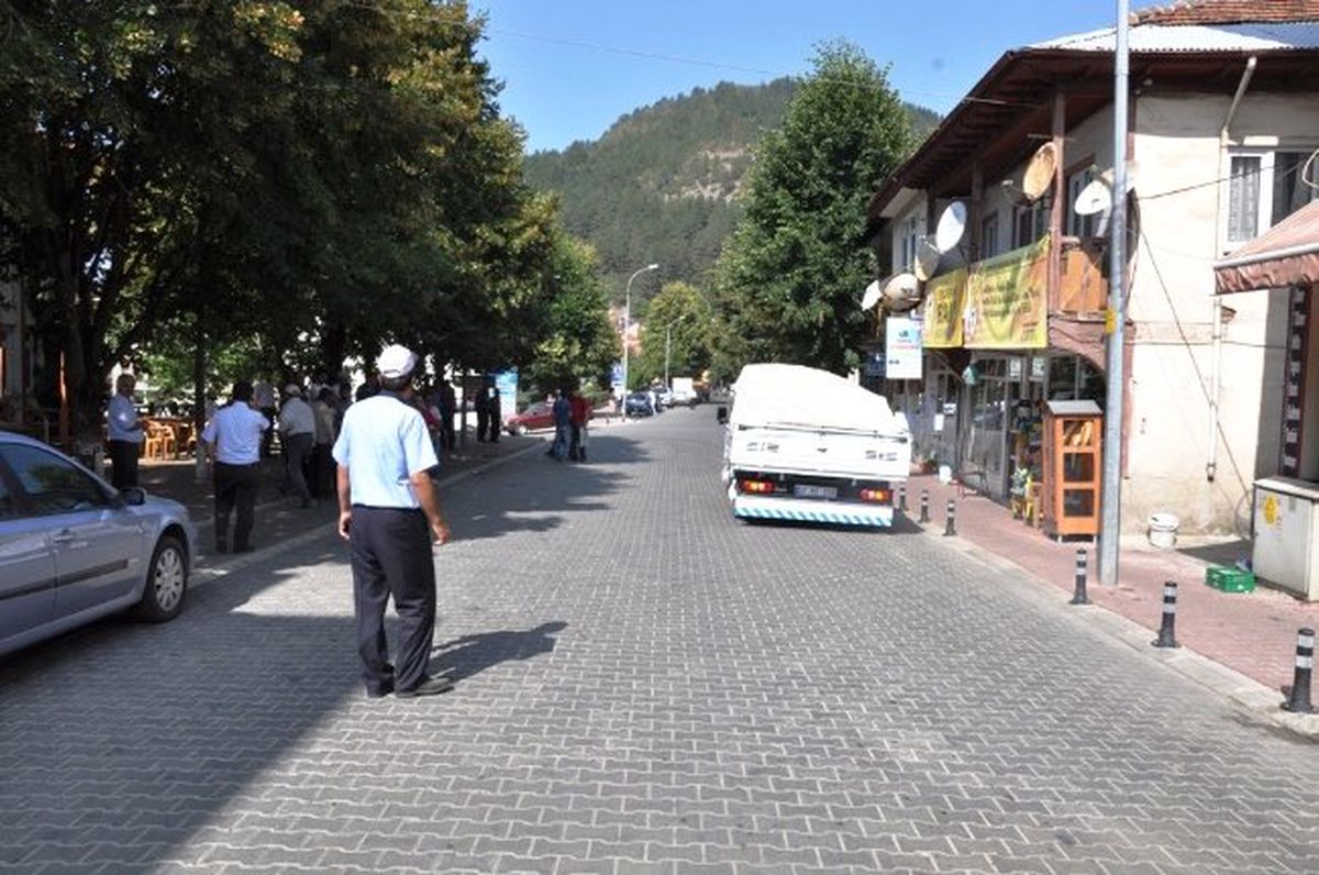 Azdavay\'da Trafik Kazasında Bir Çocuğun Ayağı Kırıldı