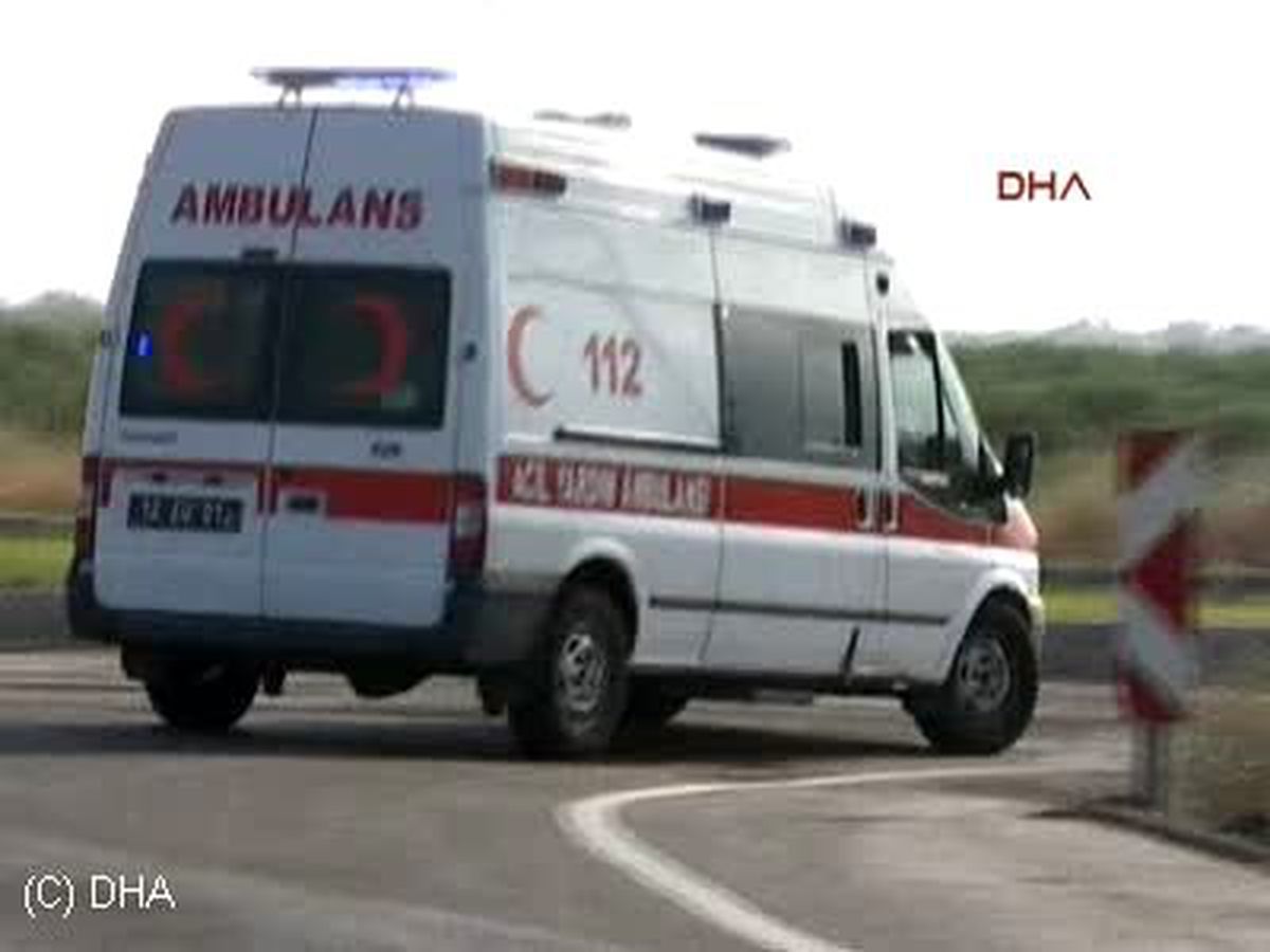 Balıkesir Minibüs Devrildi 10 Yaralı