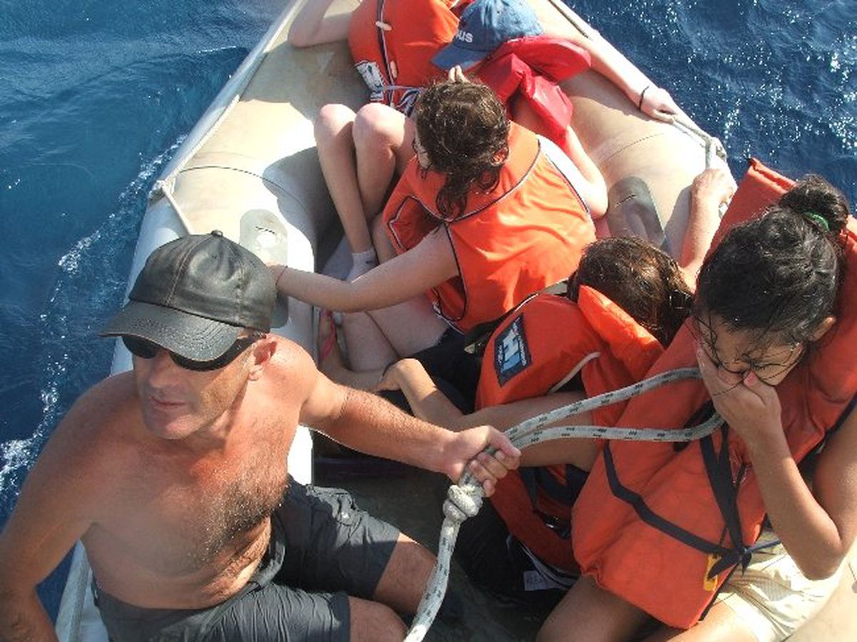 Bodrum\'da Batan Teknedeki Suriyeliler Kurtarıldı