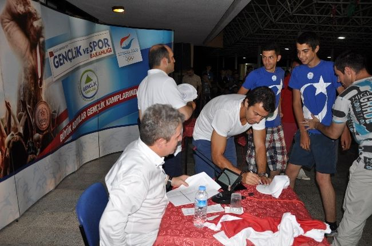Bülent Korkmaz Gençlerle Buluştu