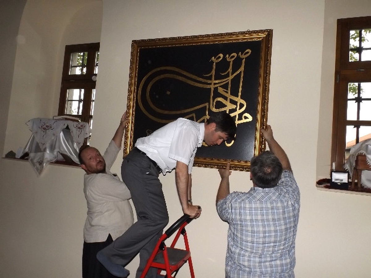 Bursalı Hattatlar Balkanları Yazılarıyla Donatıyor