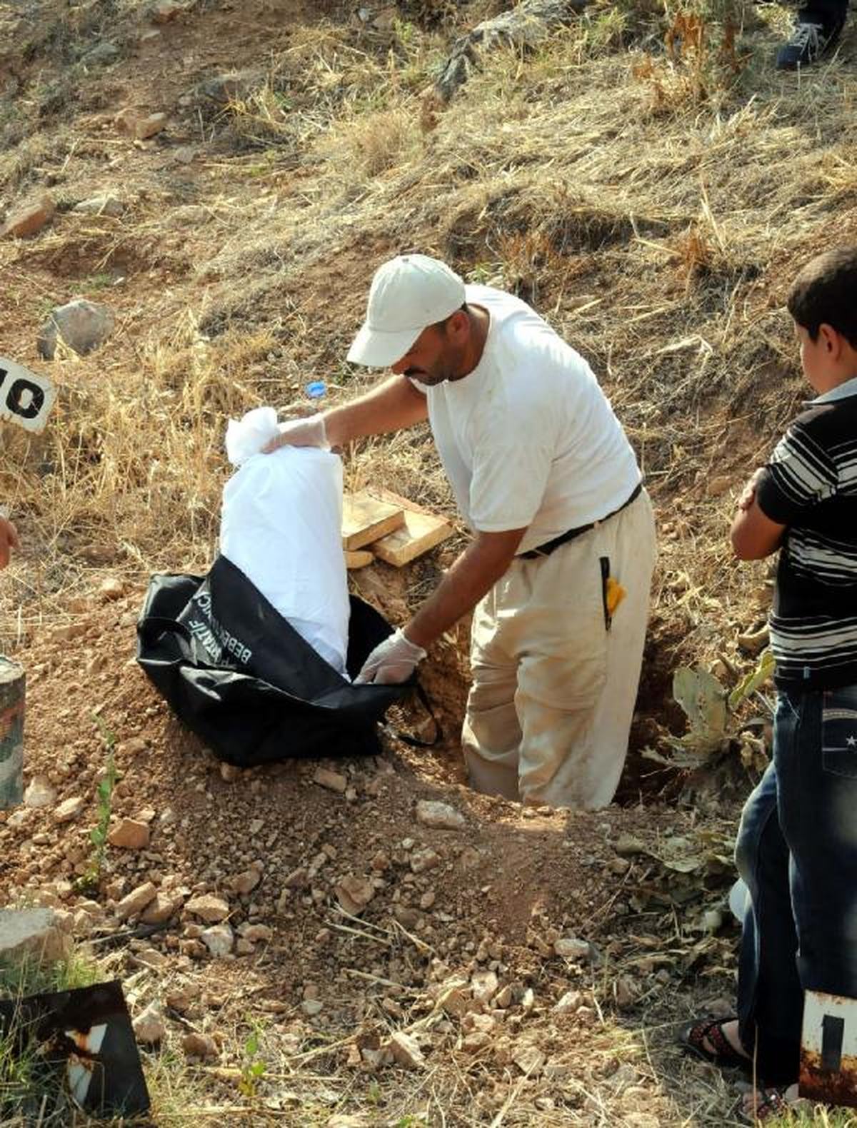 Çöplükte Bulunan Bebek Cesedi Defnedildi