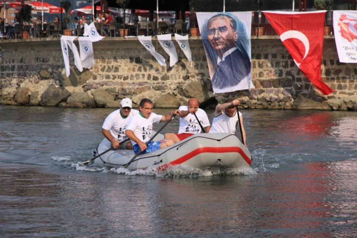 Deniz\'de Rafting Yarışması Sona Erdi