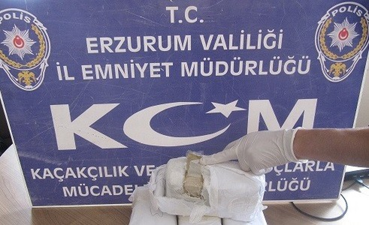Erzurum\'da Yolcu Otobüsünde 4 Kilogram 563 Gram Eroin Yakalandı