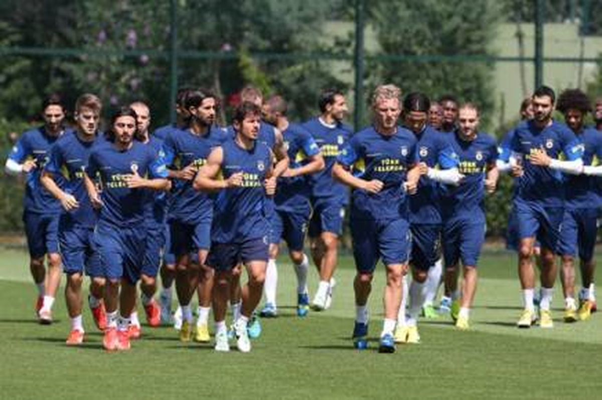 Fenerbahçe\'de Arsenal Maçı Hazırlıklarına Devam Ediyor
