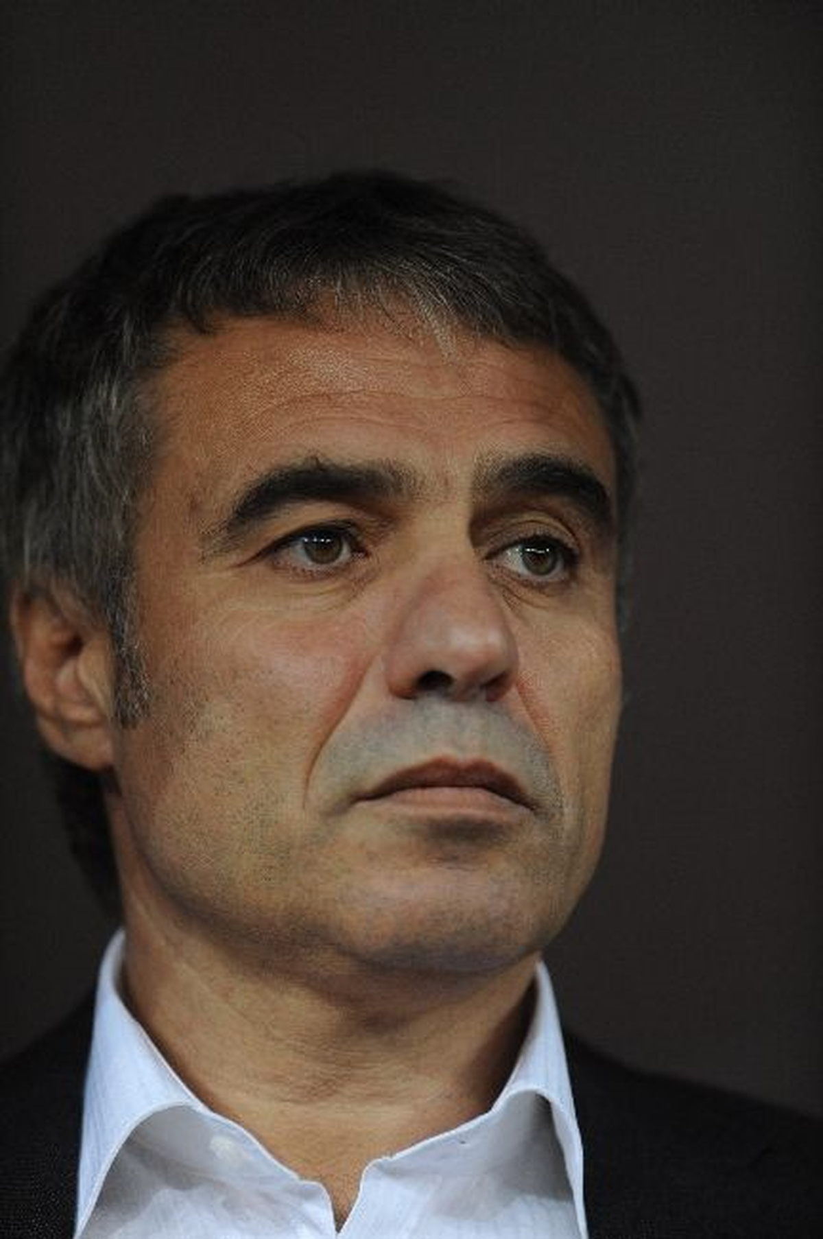 Ersun Yanal: Siz Fenerlisiniz, Kafanızı Yukarı Kaldırın