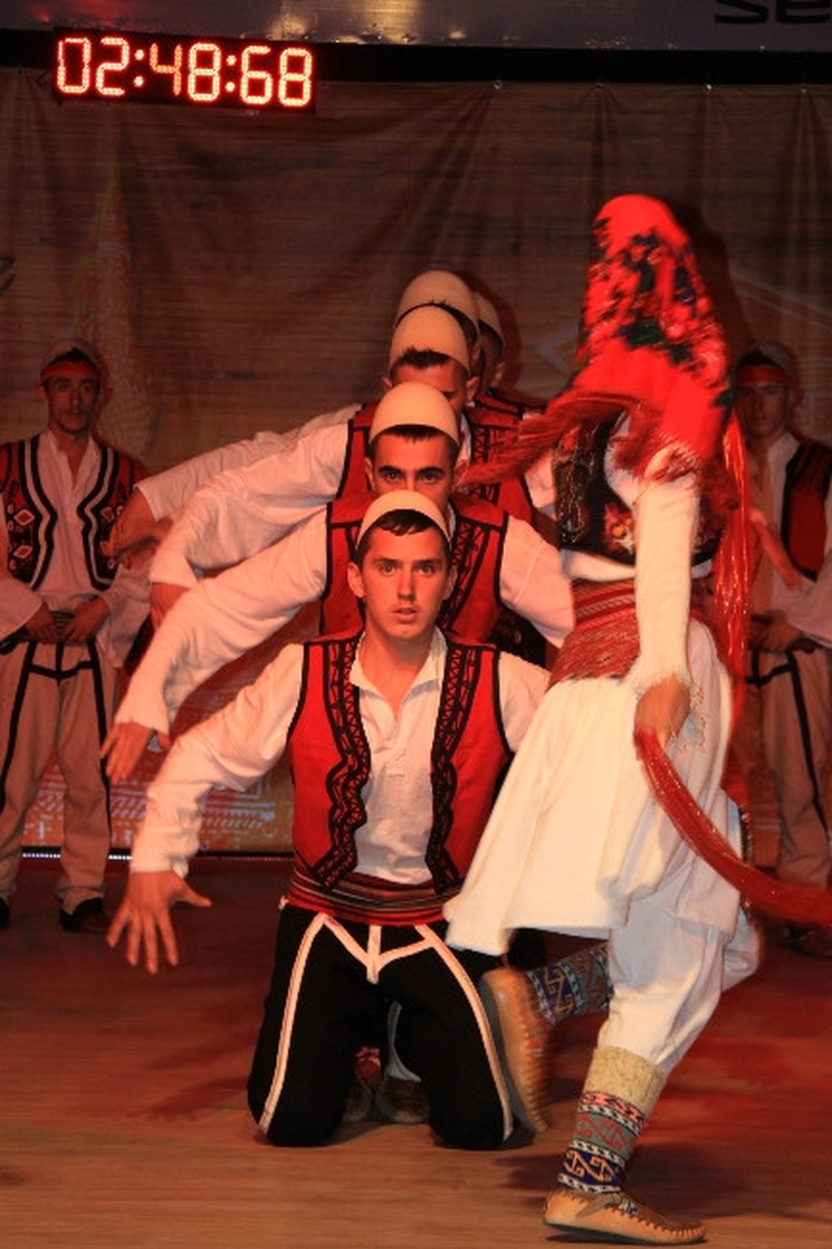 İnegöl Halk Oyunları Festivaline Yoğun İlgi