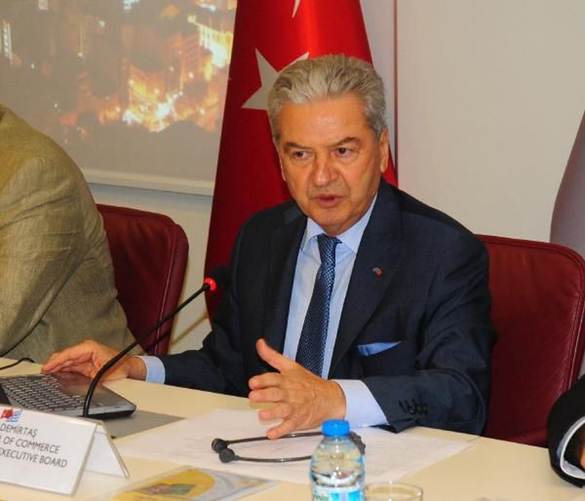 İZTO\'dan Polise ve Zabıtaya Çağrı