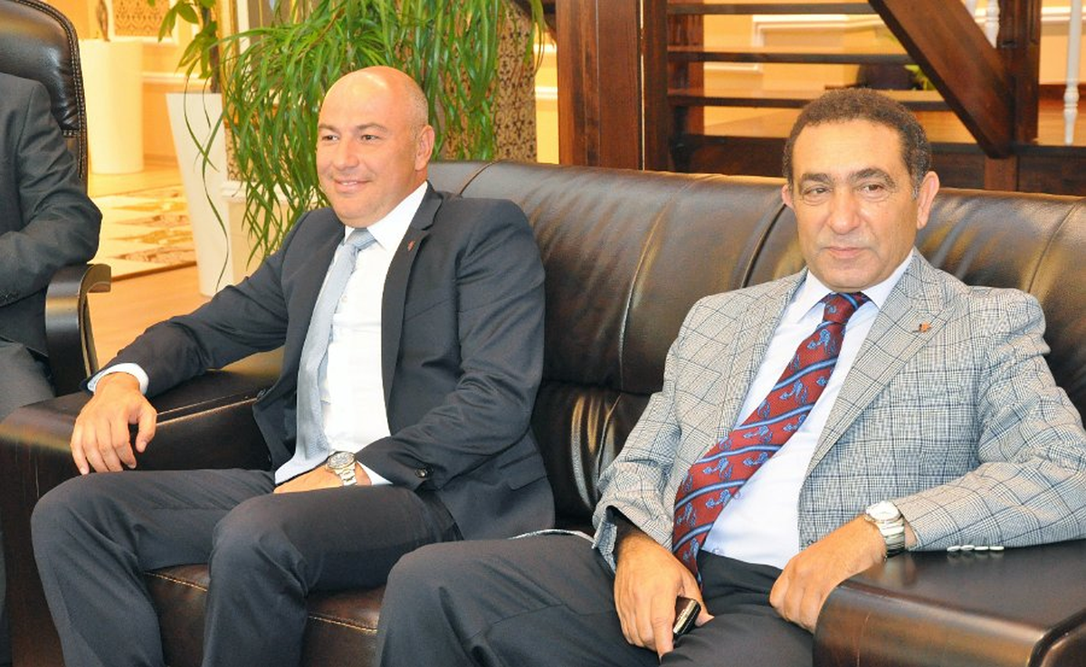 Kardemir Demir Çelik Karabükspor\'un Yeni Yönetim Kurulu\'ndan Rektöre Ziyaret