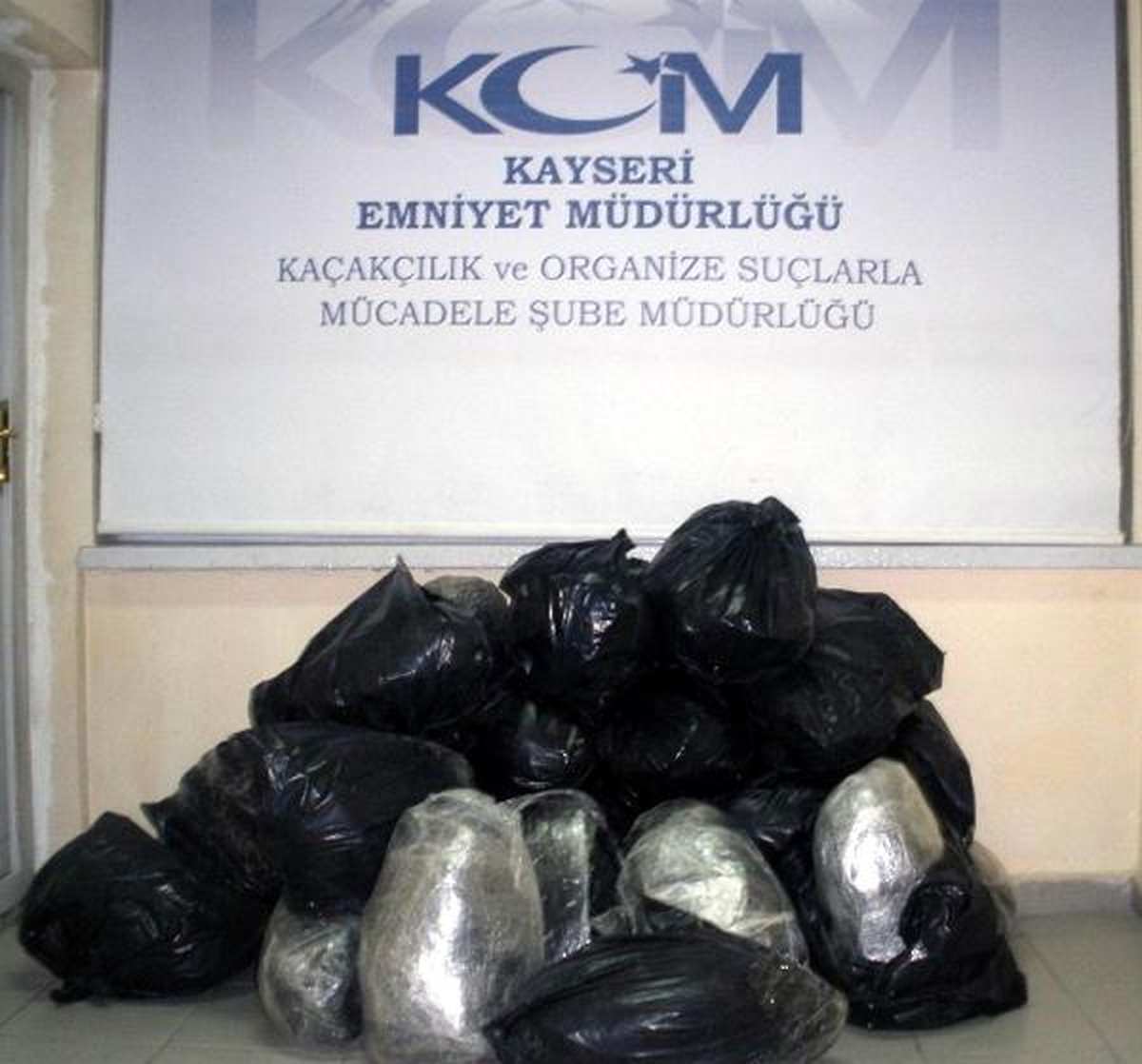 Kayseri\'de 121 Kilo Esrar Ele Geçirildi