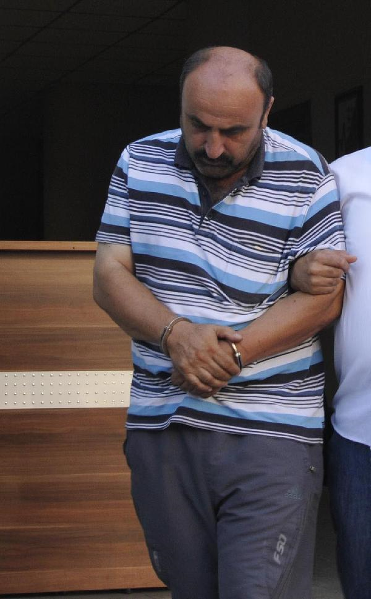 Kocaeli Büyükşehir\'in Parasını Zimmetine Geçirdi