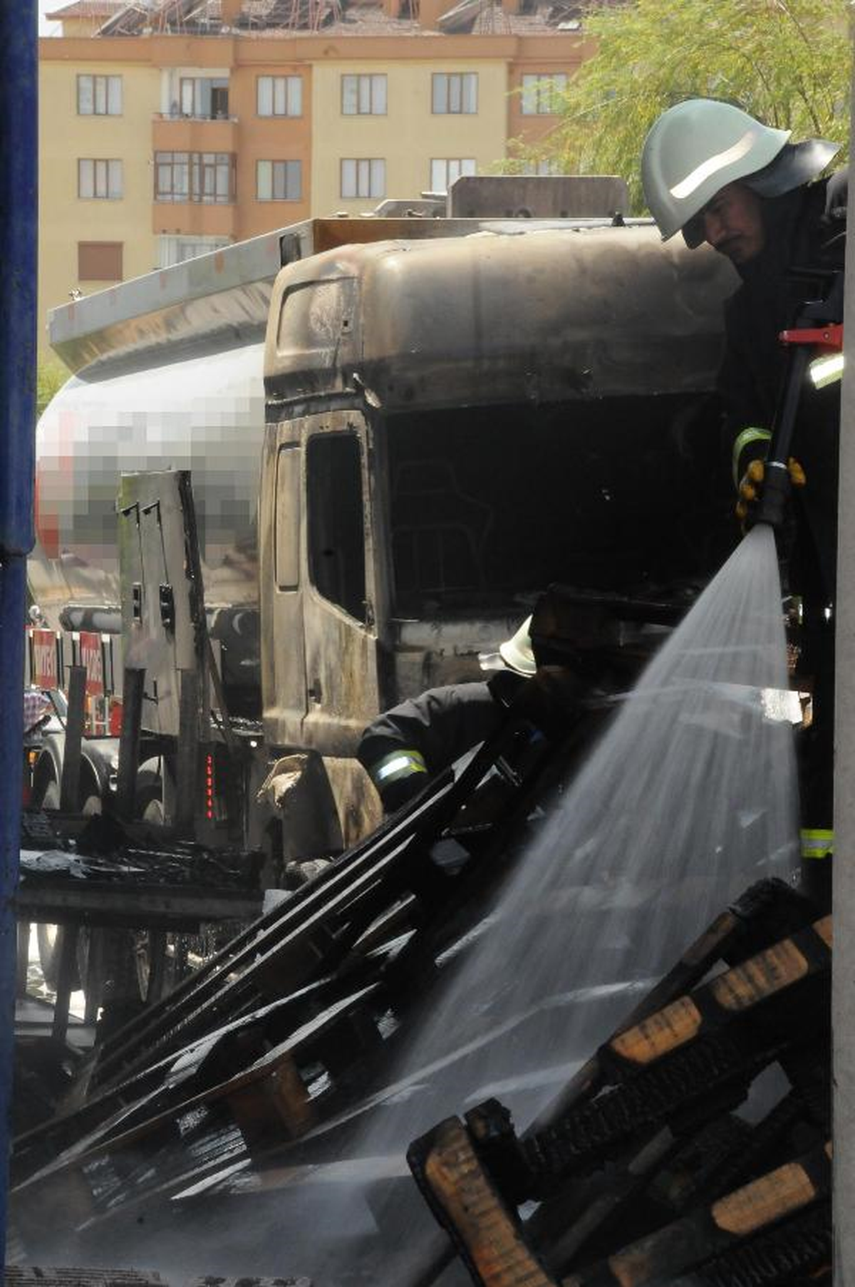 Konya\'da 22 Ton Metil Alkol Yüklü Tanker, Faciaya Ramak Kala Söndürüldü