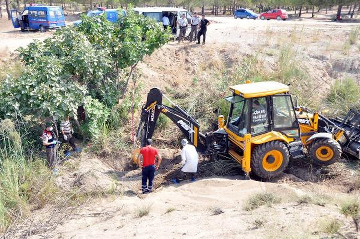 Manavgat\'ta Toprağa Gömülü İnsan Kemikleri Bulundu