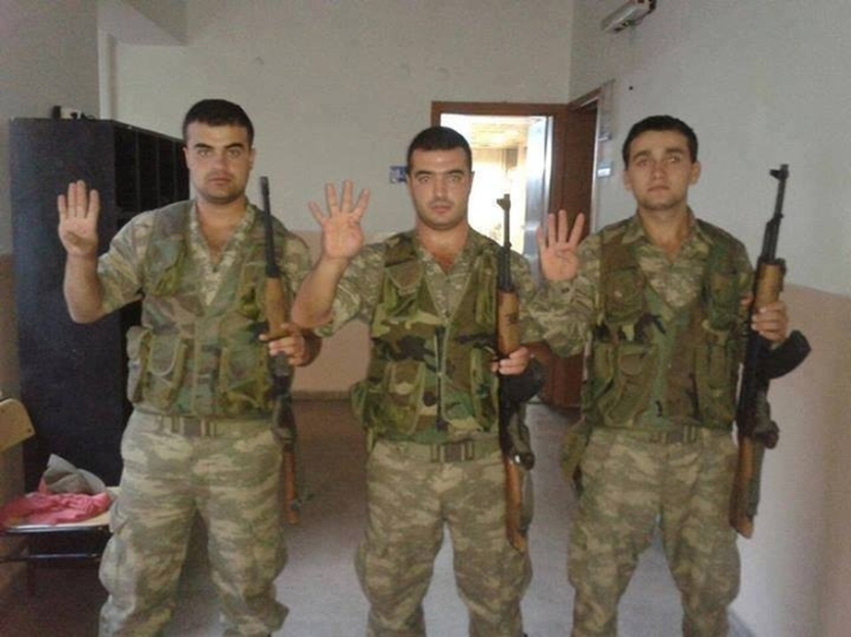 Mehmetçik\'ten \'Rabia\' İşareti