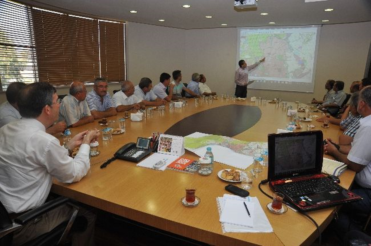 Milletvekili Badak, Muhtarlara Doğu Çevreyolu Projesi Hakkında Bilgi Verdi