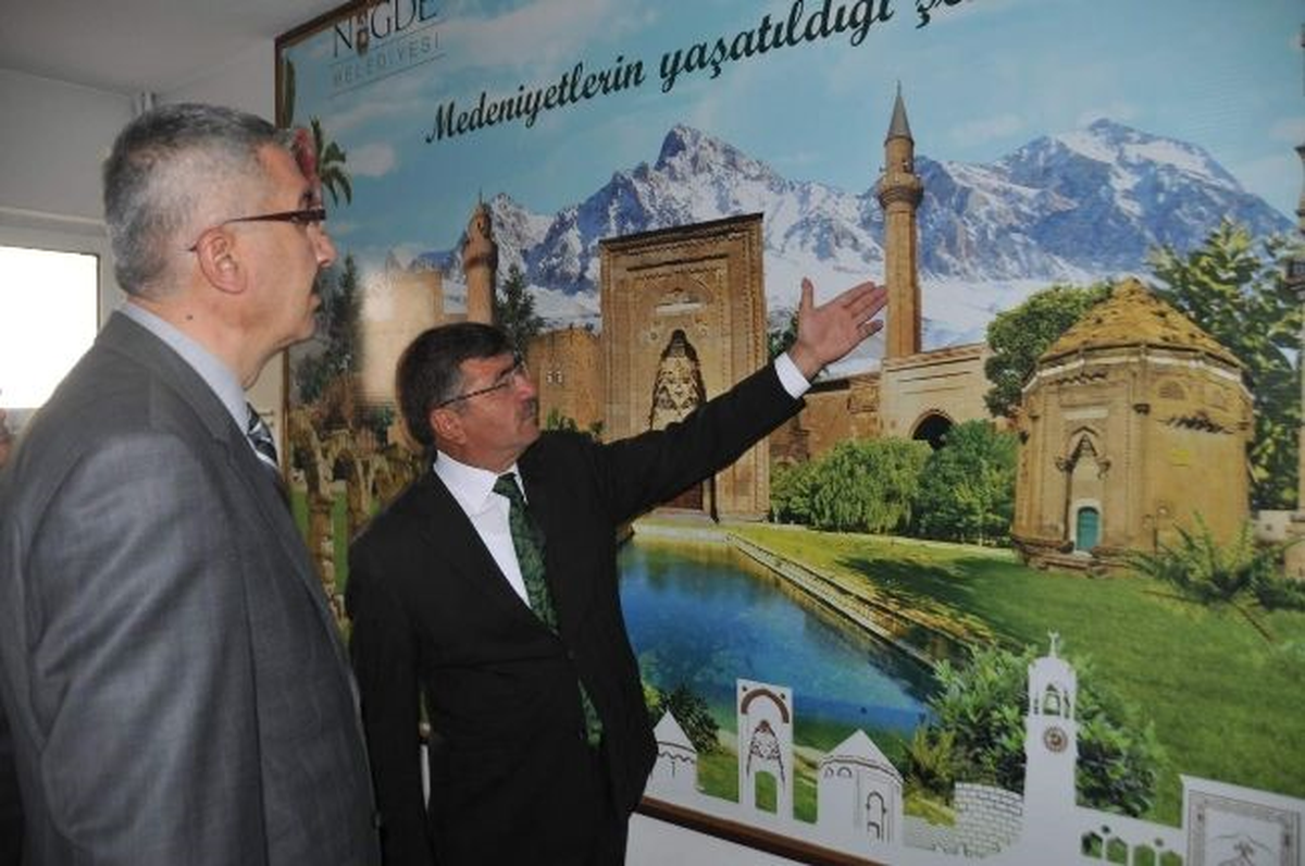 Niğde Valisi Kılıç, Akdoğan\'ı Ziyaret Etti