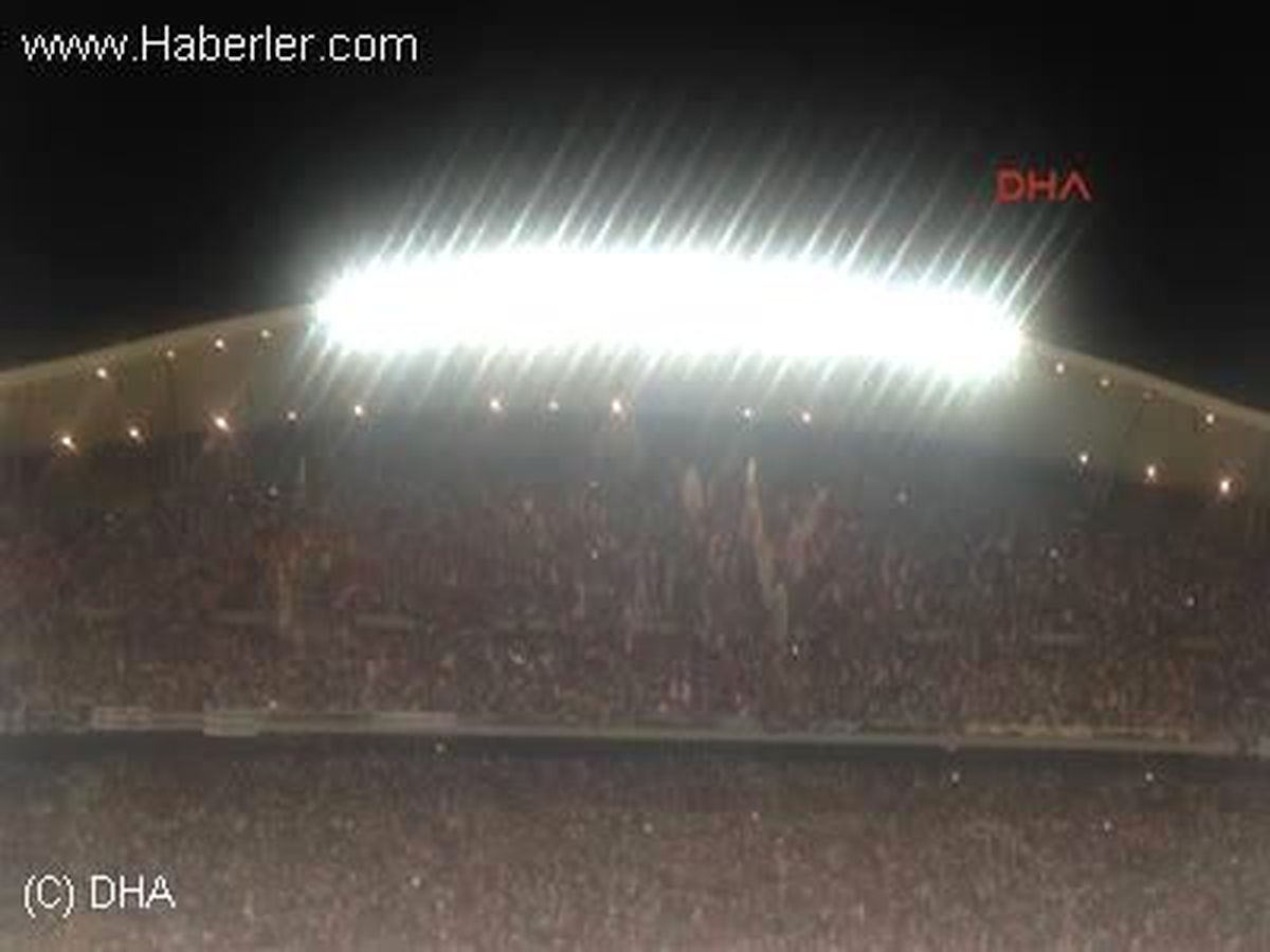 Olimpiyat Stadı\'nda \'Gezi\' Tezahüratları