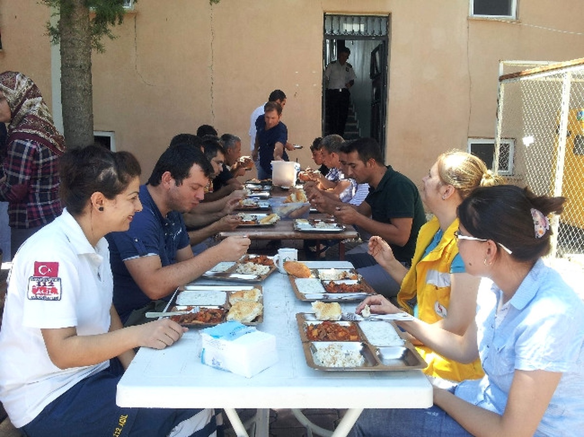 Samsat İlçesinde Sağlık Çalışanlarının Yemek ve Konut Sorunu Çözüldü