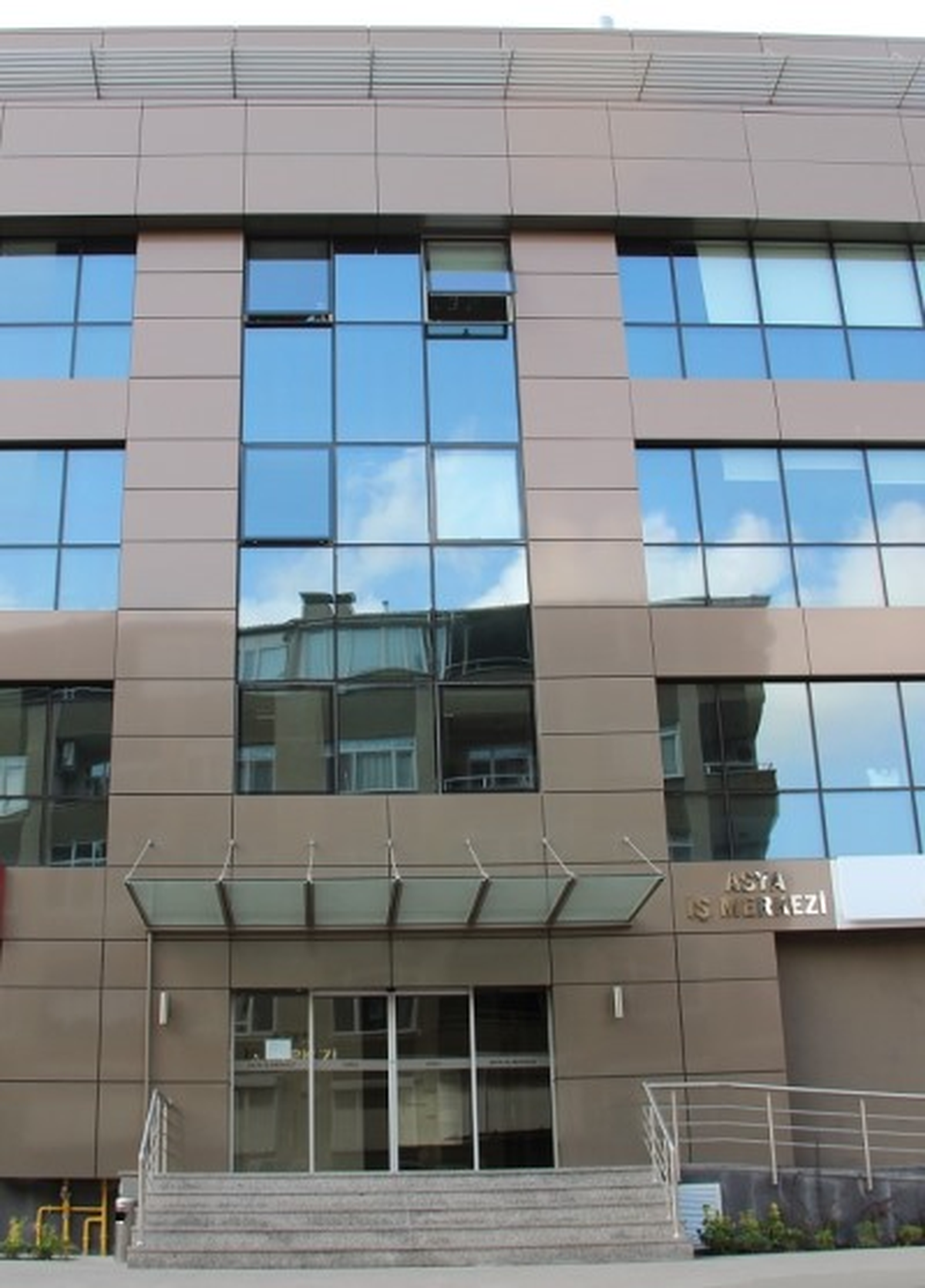 SEPAŞ\'tan Kocaeli\'ne Genel Müdürlük Hizmet Binası
