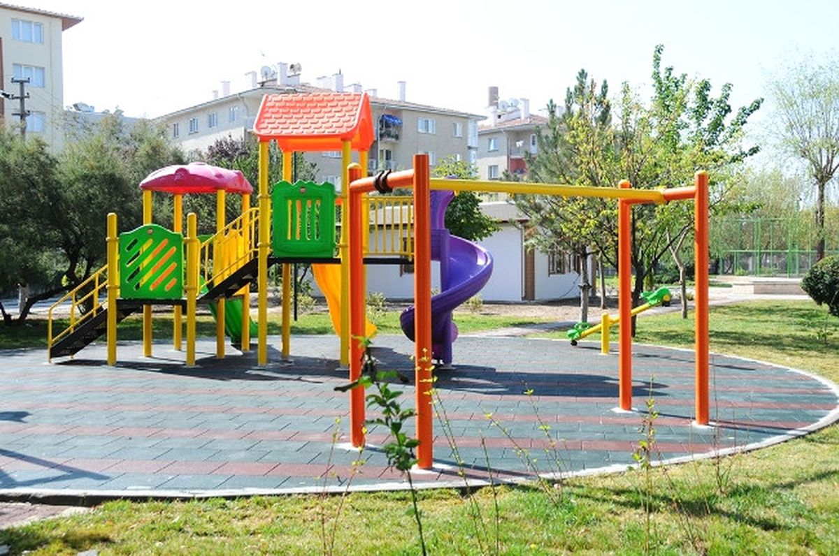 Sinan Alağaç Parkı Yenilendi