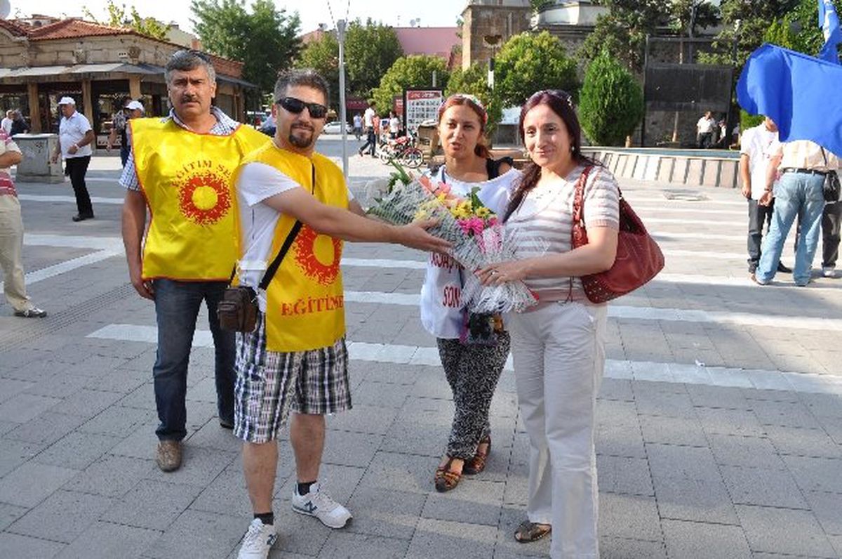Toplu İş Sözleşmesine Karşı Başlayan Yürüyüş Uşak\'a Ulaştı