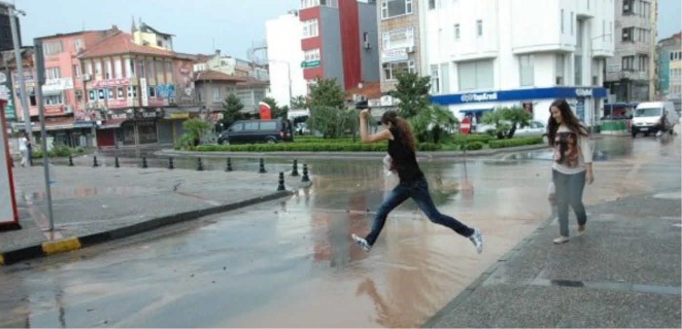 Trabzon\'da Sağanak Yağış