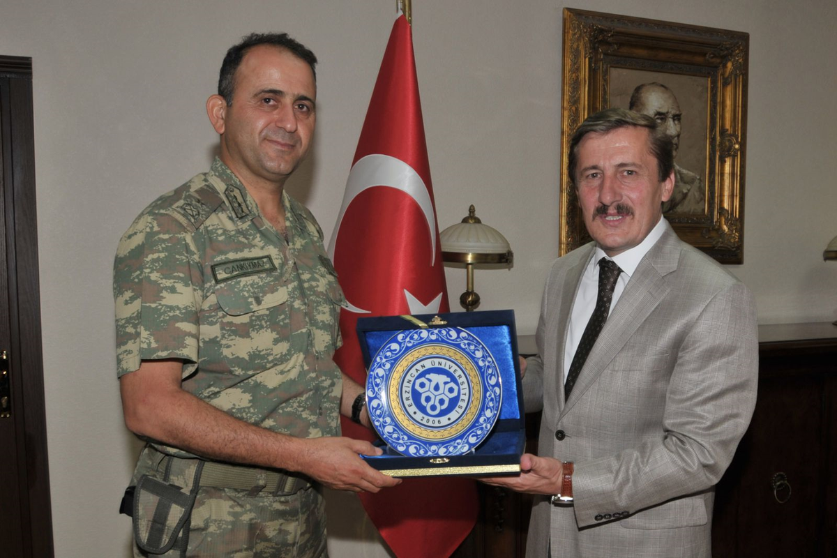 Tuğgenaral Cankıymaz\'dan Rektöre Veda Ziyareti