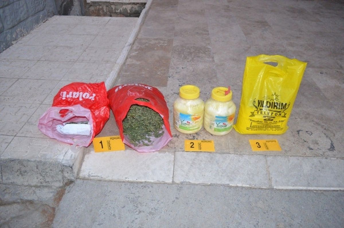 Tunceli\'de 1 Kilo 800 Gram Esrar Ele Geçirildi