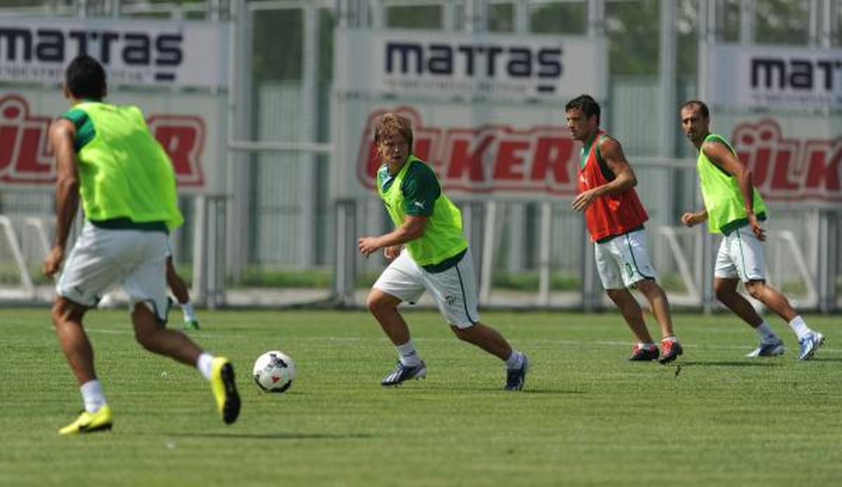 Bursasporlu Forsell\'in Menajeri Geliyor