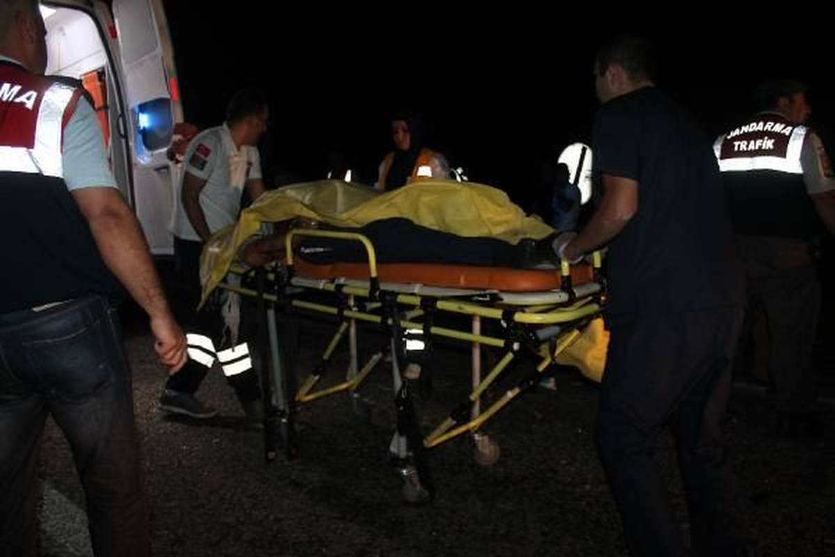 Çorum\'da Zincirleme Trafik Kazası: 2 Ölü, 4 Yaralı