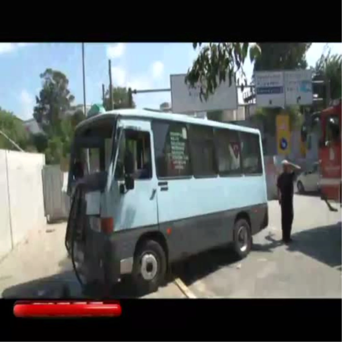 Kadıköy\'de Freni Patlayan Kamyonet Dehşet Saçtı, 7 Yaralı