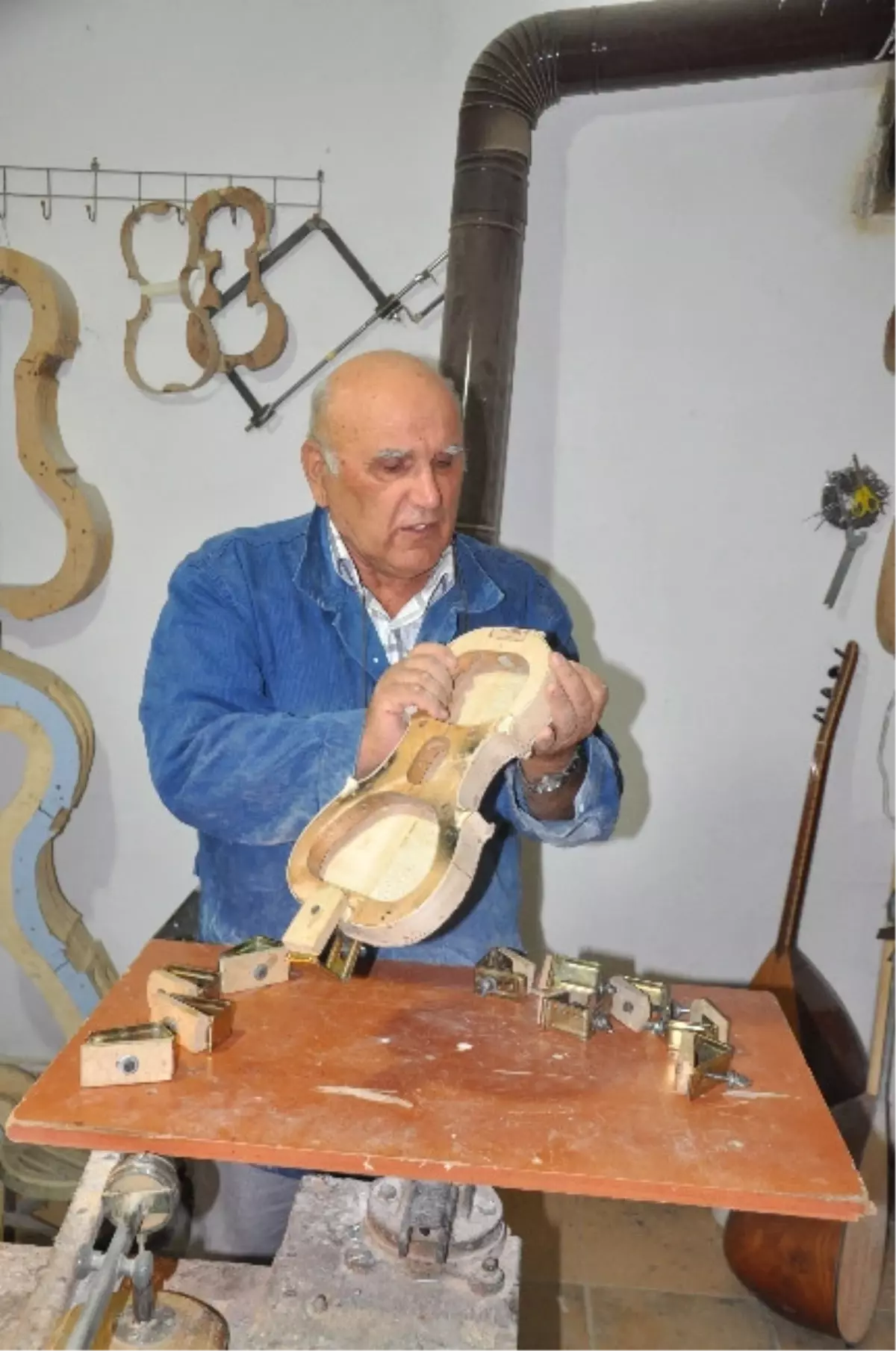 'Keman Yapmak Emek İster'