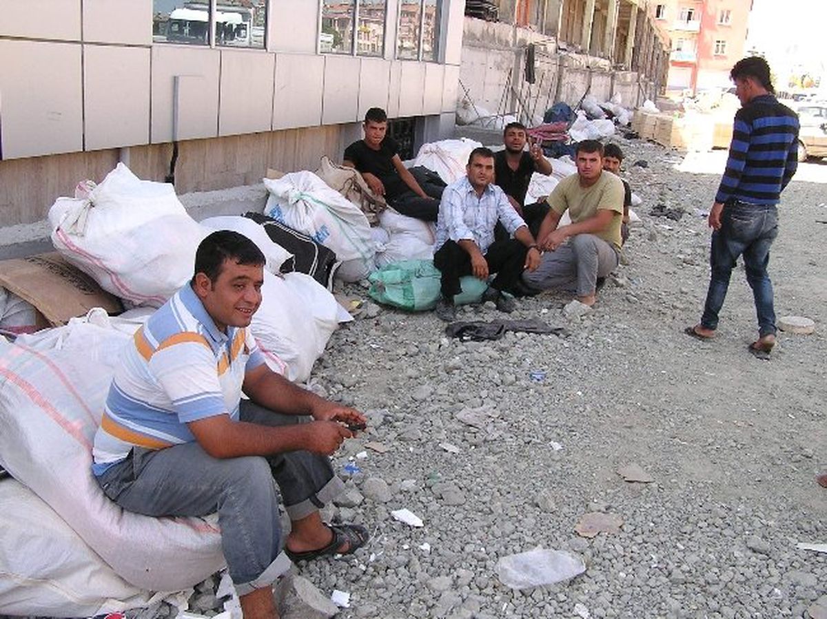 Malatya\'ya Gelen Mevsimlik İşçiler Kalacak Yer İstiyor