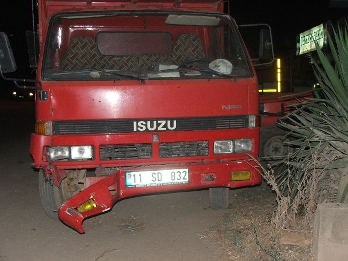 Osmaneli\'de Trafik Kazası: 2 Yaralı