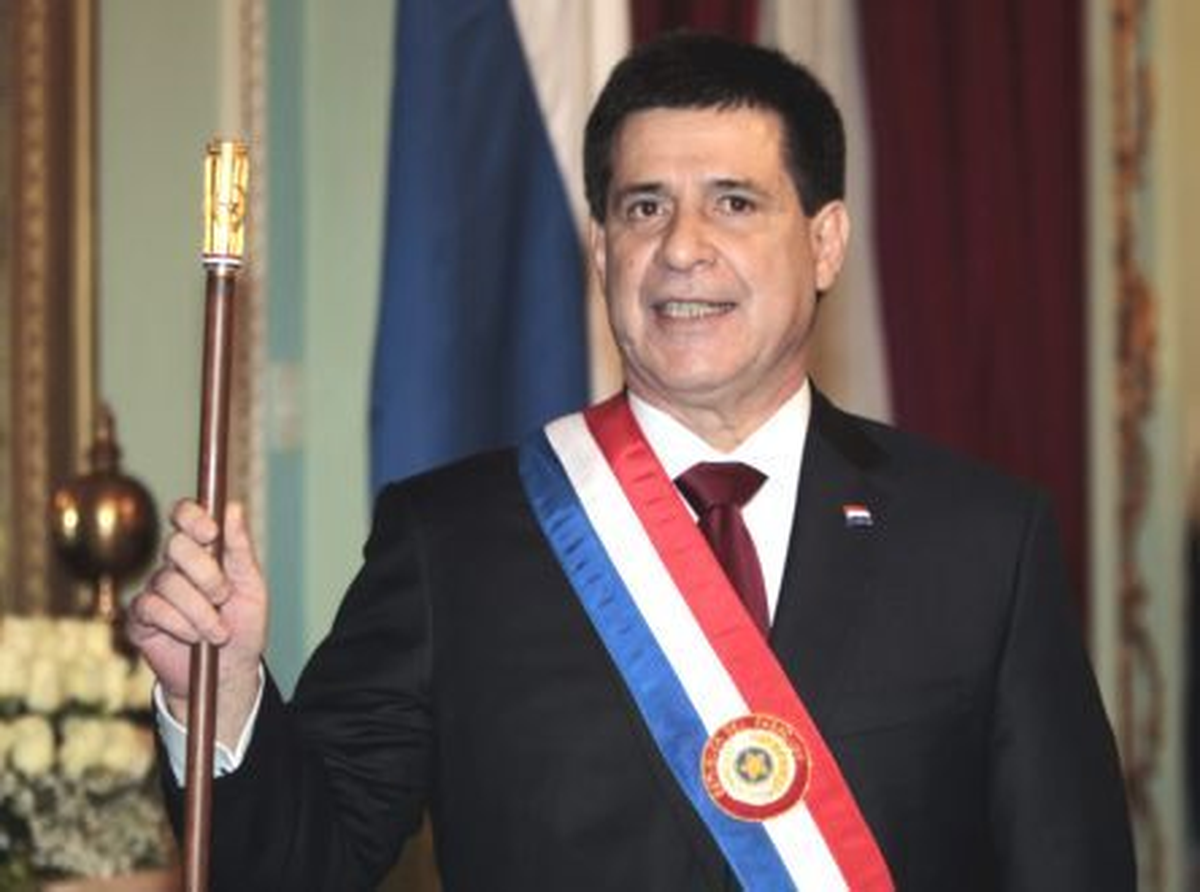 Paraguay\'ın Yeni Başkanı 10 Bin Dolarlık Maaşını Kiliseye Bağışladı