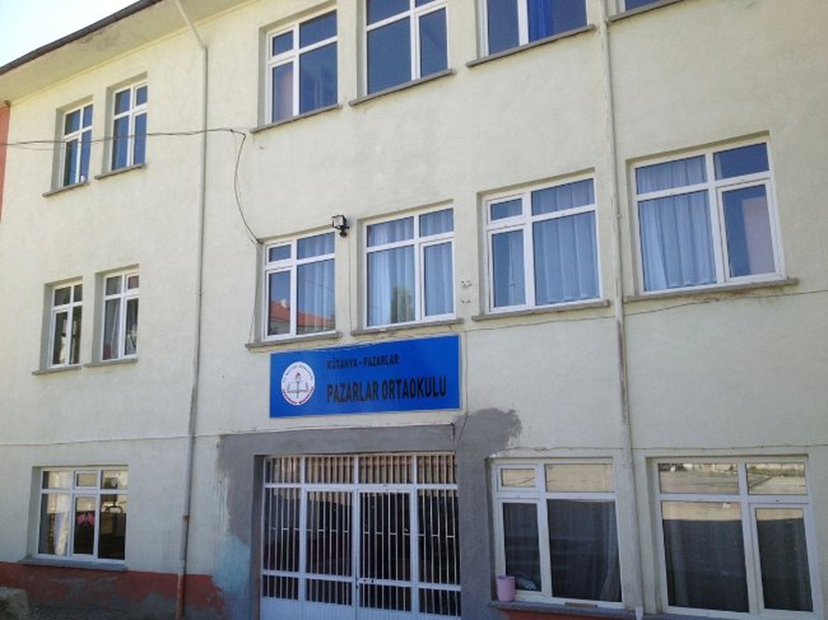 Pazarlar Ortaokulu\'nun Sbs Başarısı Yüzde Yüz