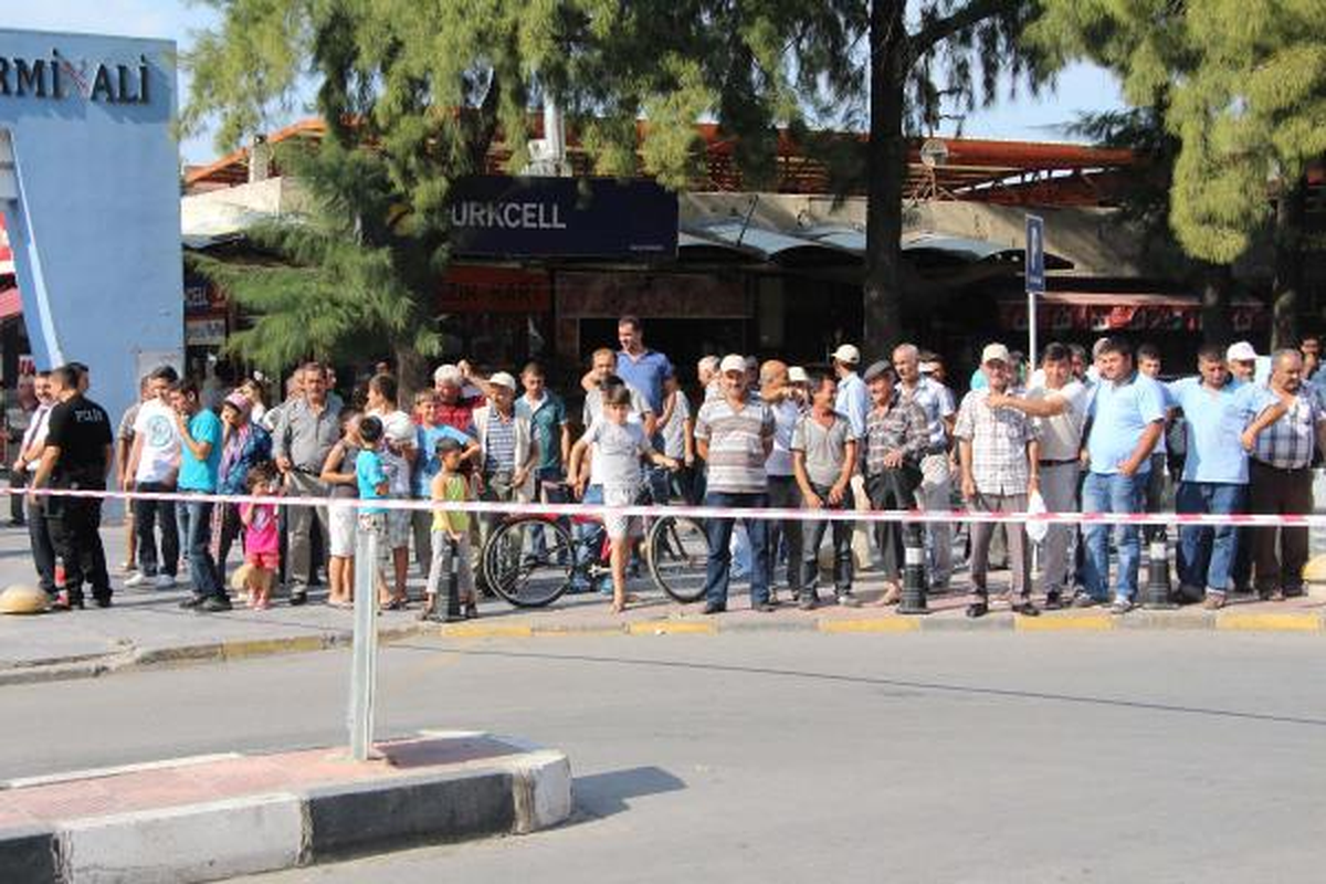 Terminal Önünde Şüpheli Valiz Paniği